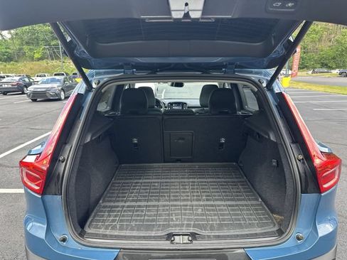 Used 2023 Volvo XC40 B5 Plus w/ Driver Assist Package AWD/4WD image 24