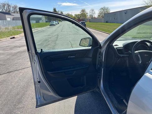 Used 2013 Chevrolet Traverse LT AWD/4WD image 21