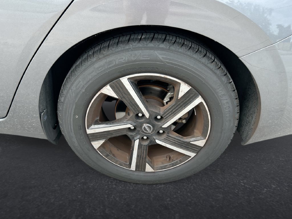 Used 2024 Nissan Sentra SV FWD image 10