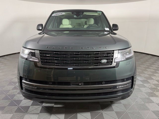 Used 2025 Land Rover Range Rover Long Wheelbase SE AWD/4WD image 10