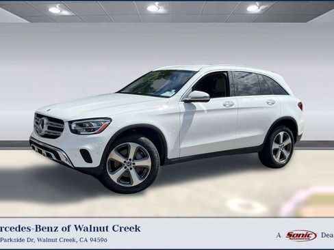 Used 2022 Mercedes-Benz GLC 300 4MATIC image 1