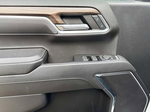 Used 2023 Chevrolet Silverado 1500 RST w/ Z71 Off-Road Package image 17