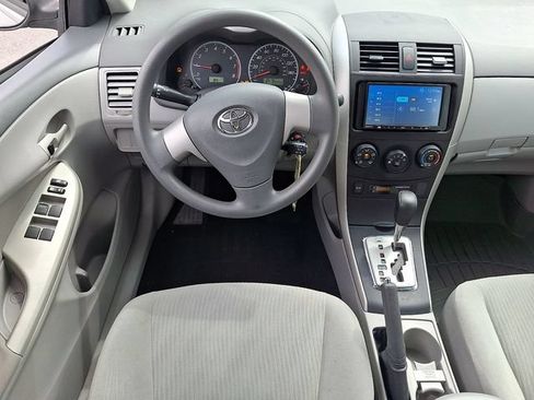 Used 2010 Toyota Corolla LE FWD image 12