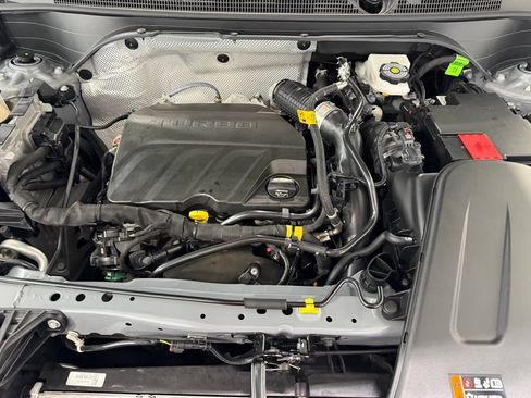 Used 2025 Buick Envista Sport Touring FWD image 7