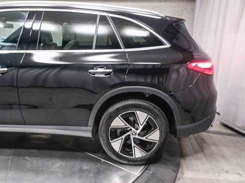 Used 2024 Mercedes-Benz GLC 300 4MATIC image 8