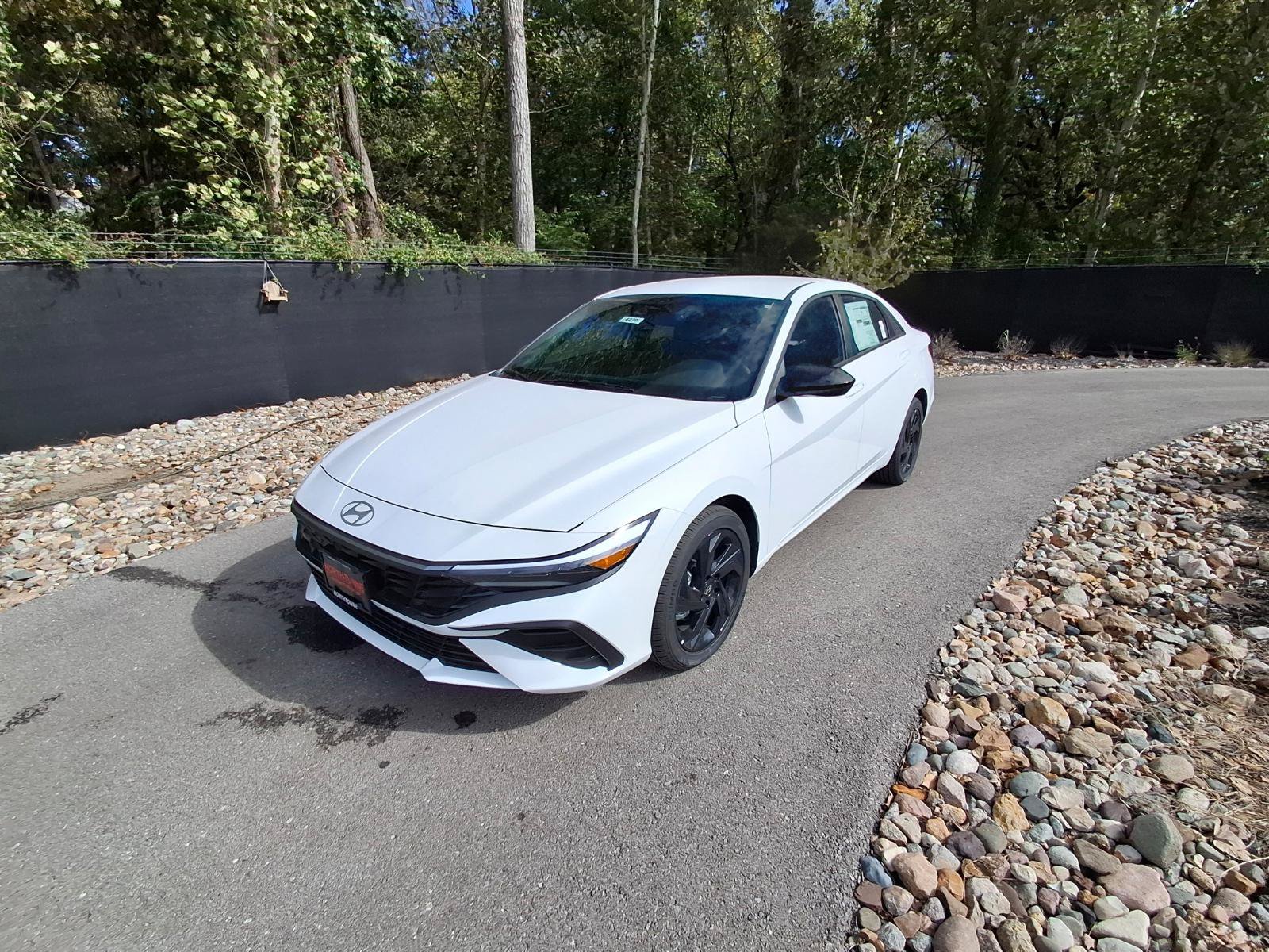 New 2026 Hyundai Elantra Sport FWD image 1