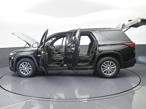 Used 2023 Chevrolet Traverse LT FWD image 64