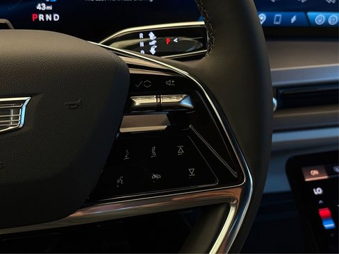 New 2026 Cadillac Vistiq Sport image 30