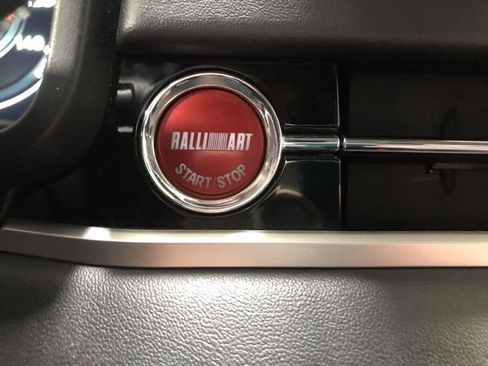 Used 2024 Mitsubishi Outlander Ralliart image 27