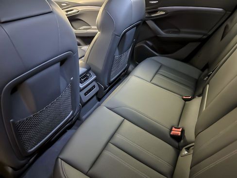 New 2025 Audi Q6 e-tron Premium Plus image 11