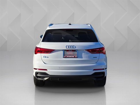 New 2025 Audi Q3 2.0T Premium image 5