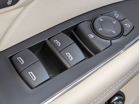 Certified 2023 Buick Envision Avenir FWD image 23