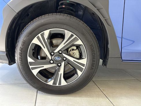 Used 2025 Subaru Crosstrek 2.0i Premium image 9