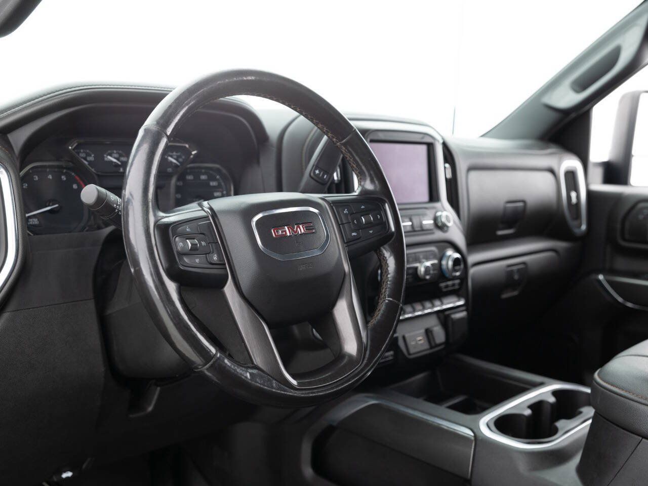 Used 2022 GMC Sierra 3500 AT4 w/ Snow Plow Prep/Camper Package AWD/4WD image 27