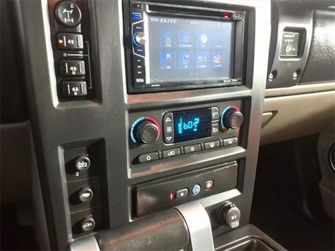 Used 2005 HUMMER H2 w/ Preferred Equipment Group image 22