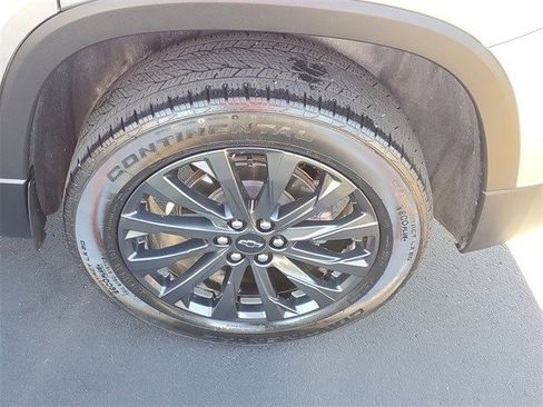 Certified 2023 Chevrolet Traverse RS image 12