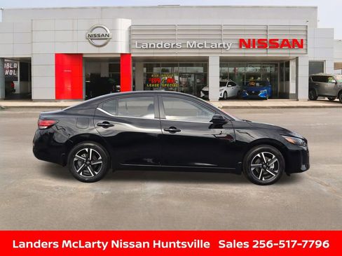 Used 2025 Nissan Sentra SV w/ Trunk Package image 2