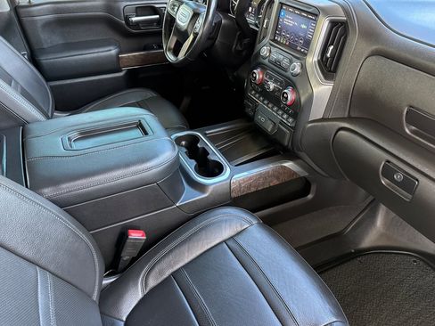 Used 2022 GMC Sierra 2500 Denali w/ Denali Ultimate Package image 19