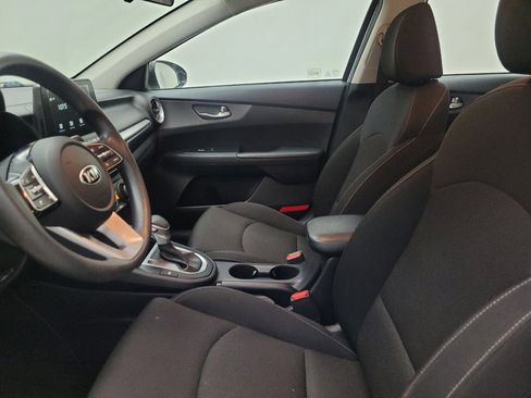 Used 2021 Kia Forte LXS FWD image 17