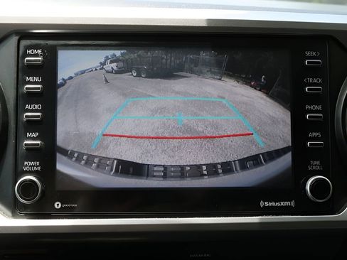 Used 2020 Toyota Tacoma SR5 RWD image 23