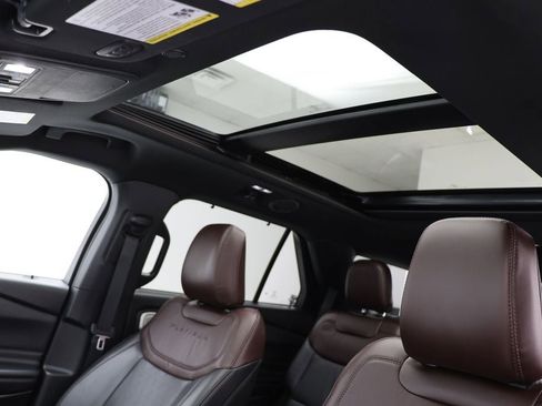 Used 2021 Ford Explorer Platinum w/ Equipment Group 601A image 20