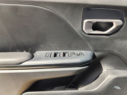 New 2026 Kia K4 LXS image 16