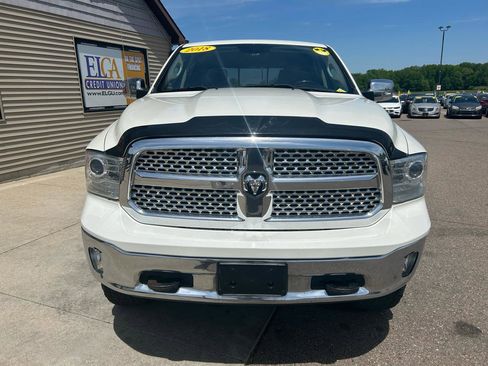 Used 2018 RAM 1500 Laramie w/ Convenience Group AWD/4WD image 2