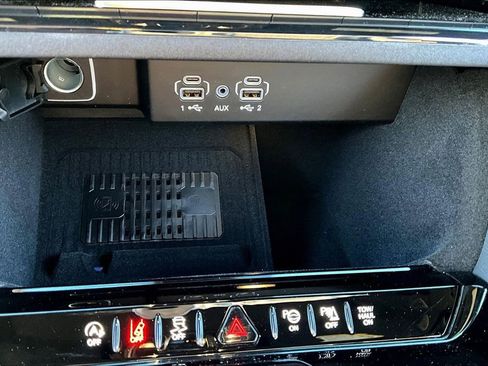 New 2026 Jeep Grand Wagoneer L Limited AWD/4WD image 27