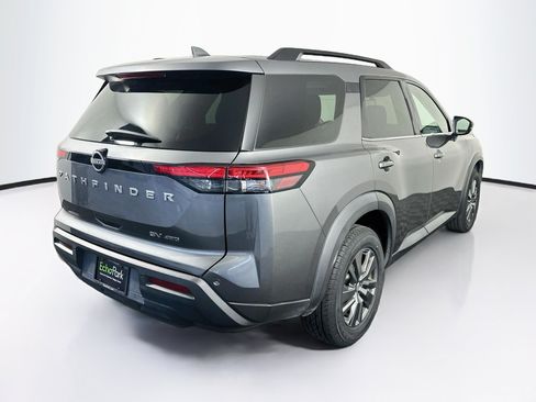 Used 2023 Nissan Pathfinder SV AWD/4WD image 9
