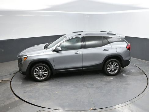 Used 2024 GMC Terrain SLT AWD/4WD image 14