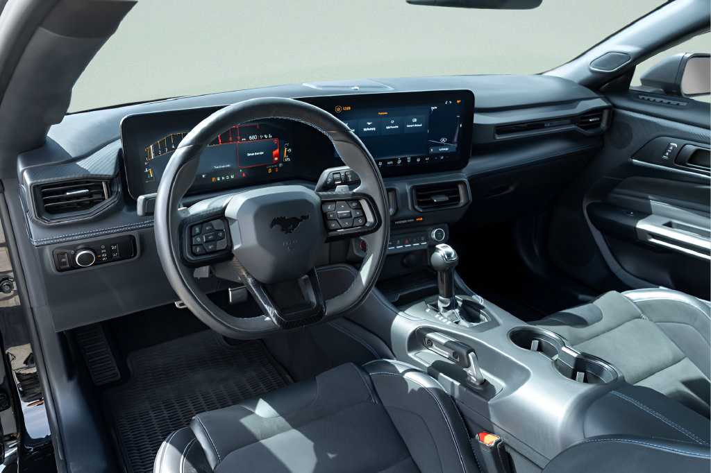 Used 2024 Ford Mustang Dark Horse RWD image 17