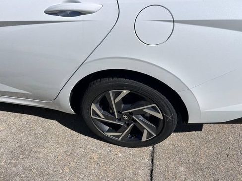 New 2025 Hyundai Elantra Sport FWD image 6
