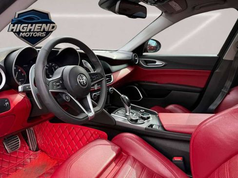 Used 2019 Alfa Romeo Giulia Ti Sport w/ Quick Order Package 22U Sport image 13