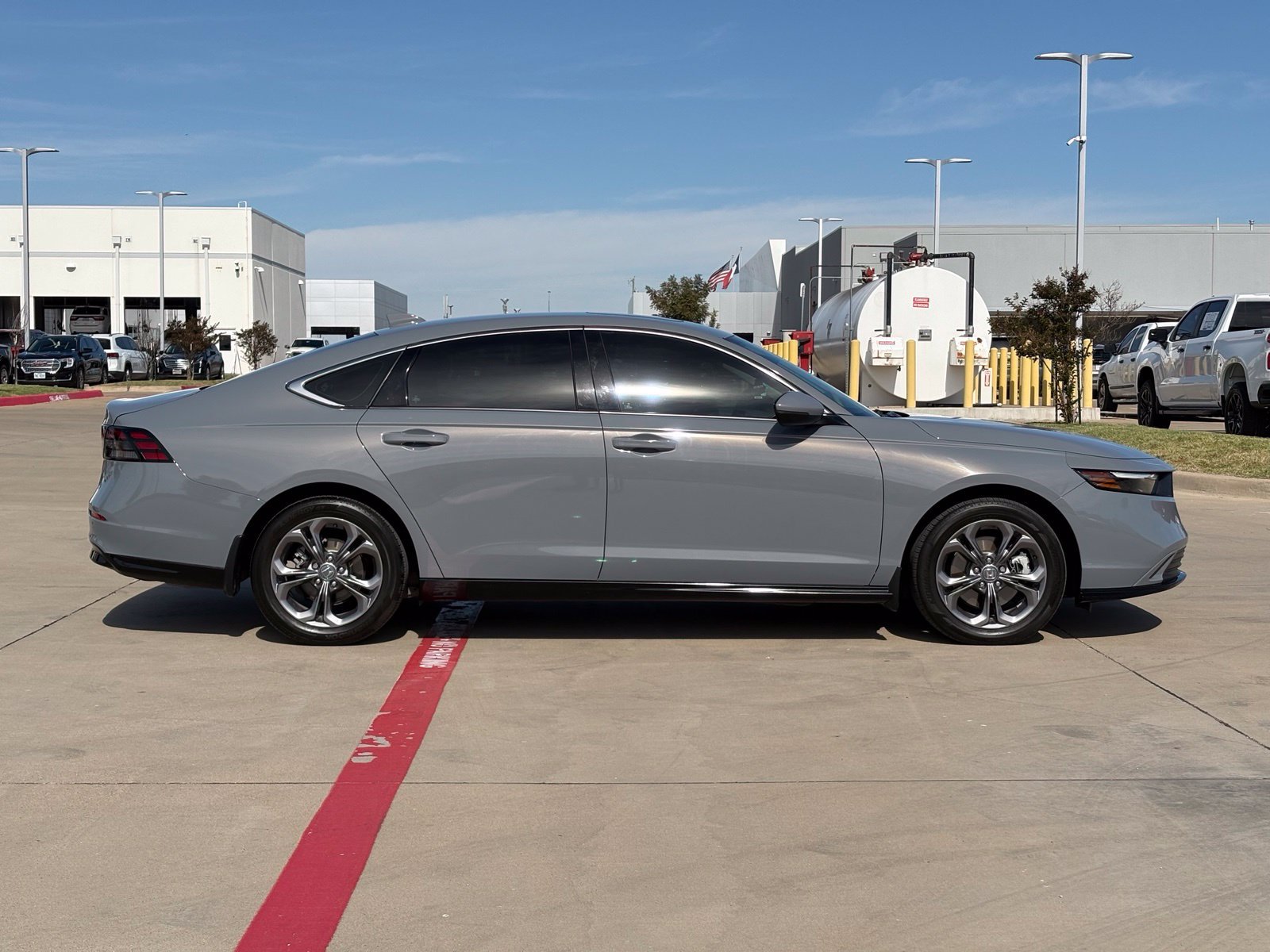 Used 2023 Honda Accord EX-L image 8