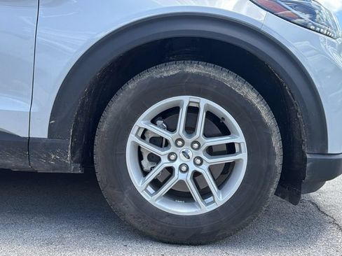 Used 2025 Ford Explorer Active RWD image 6