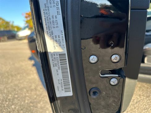 Certified 2018 Dodge Challenger R/T Plus image 30