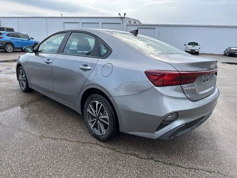 Used 2024 Kia Forte LXS image 9