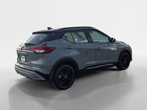 Used 2023 Nissan Kicks SR w/ SR Premium Package FWD image 5
