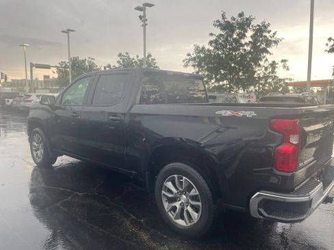 Certified 2021 Chevrolet Silverado 1500 LT AWD/4WD image 4
