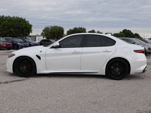Used 2017 Alfa Romeo Giulia Quadrifoglio RWD image 8