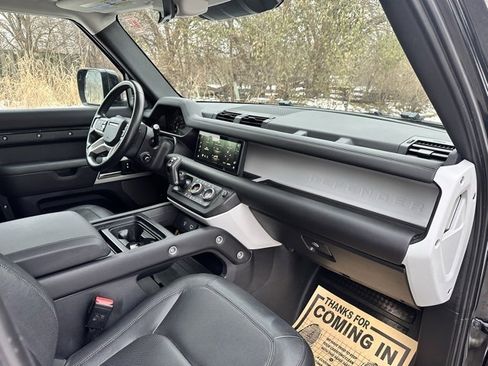 Used 2024 Land Rover Defender 110 S image 17