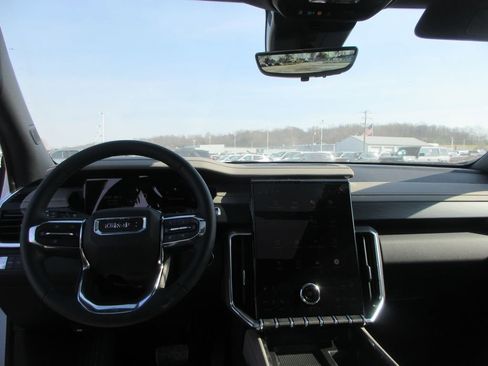 New 2026 GMC Acadia Elevation image 18