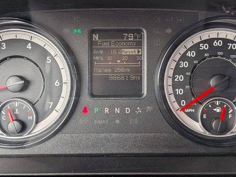 Used 2020 RAM 1500 Classic SLT AWD/4WD image 14