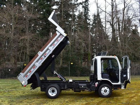 New 2024 Isuzu NPR image 9