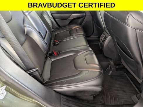 Used 2019 Jeep Cherokee Latitude Plus w/ Comfort/Convenience Group AWD/4WD image 30