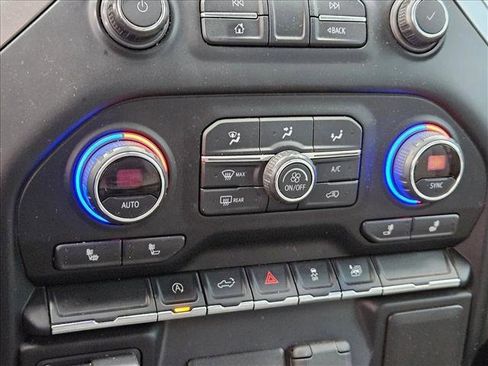 Used 2021 Chevrolet Silverado 1500 RST image 16