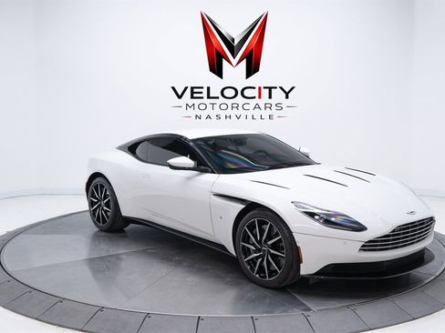 Used 2018 Aston Martin DB11 V12 image 12