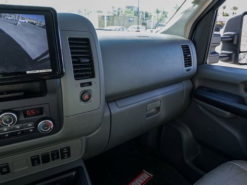 Used 2021 Nissan NV 3500 SL image 32
