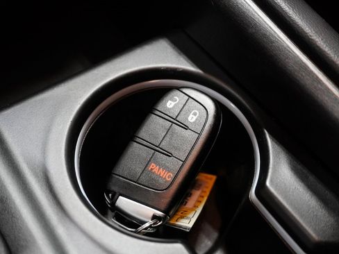 Certified 2024 Dodge Durango SXT image 29