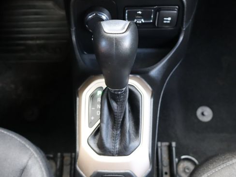 Used 2016 Jeep Renegade Sport AWD/4WD image 35